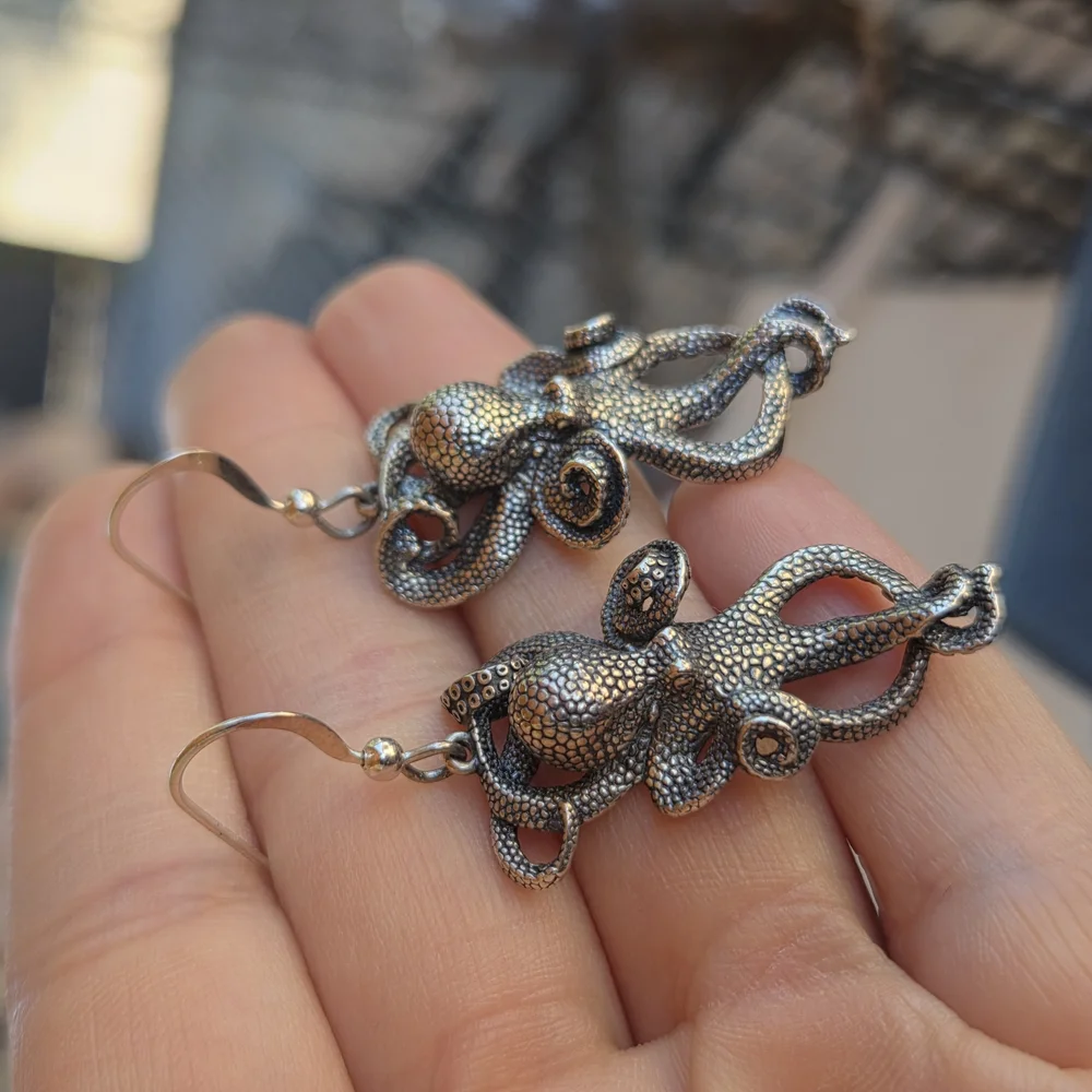Silver Octopus Pendant Necklace And Matching Earrings - Picture 5 of 6